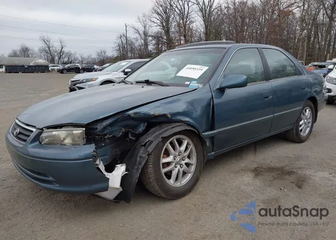 2000 Toyota Camry Xle V6 z USA, uszkodzony, nr VIN 4T1BF28K4YU948801
